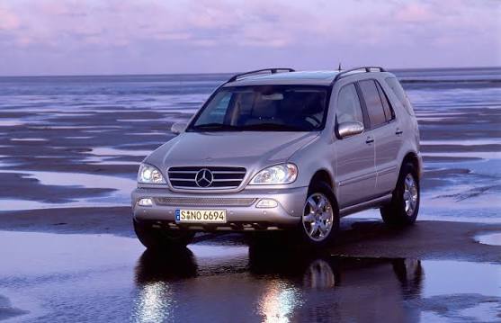 GREY MERCEDES BENZ M-CLASS SWEATER - 1990S - M