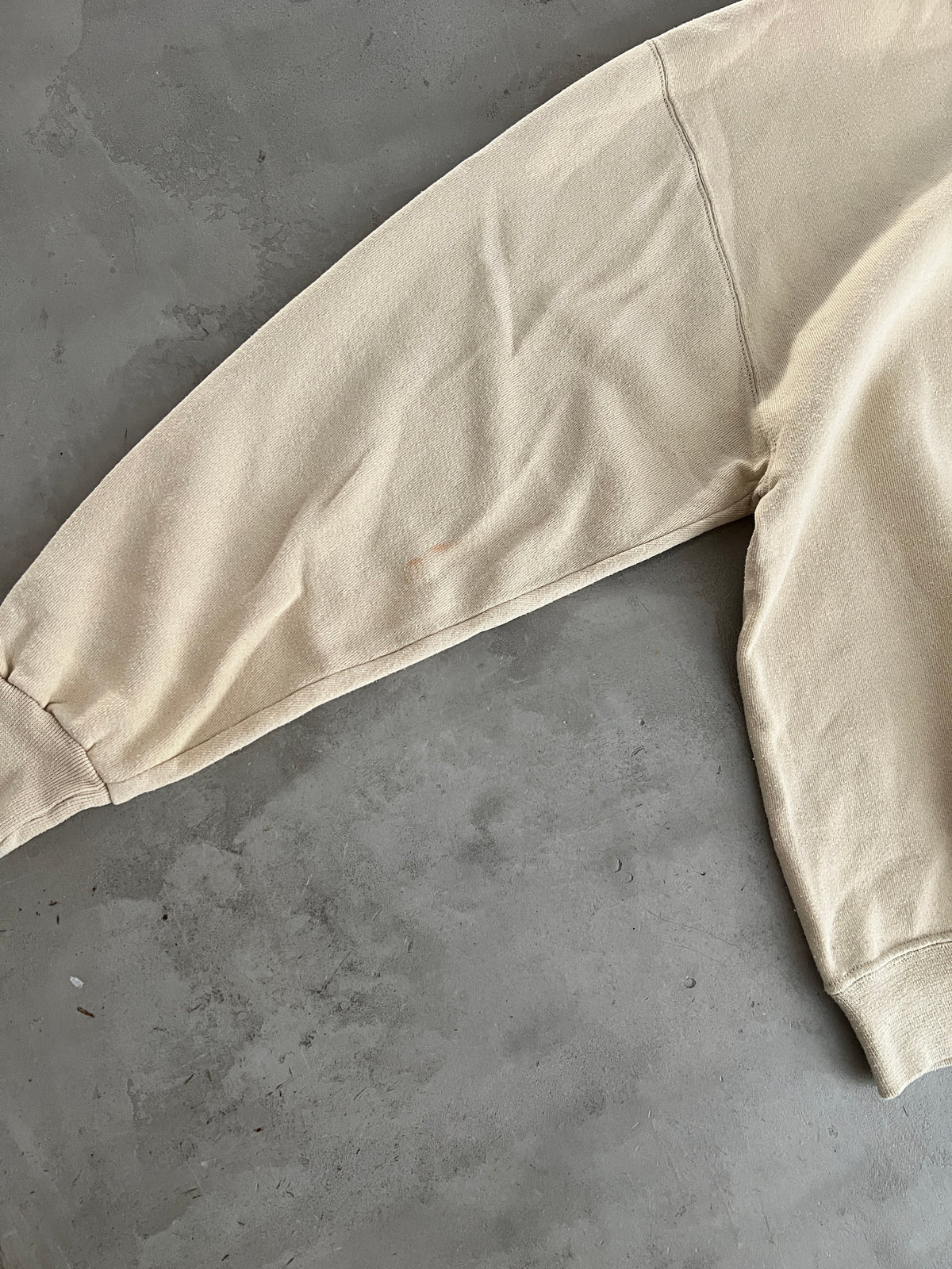 CREME RUSSELL SWEATER - 1990S - L