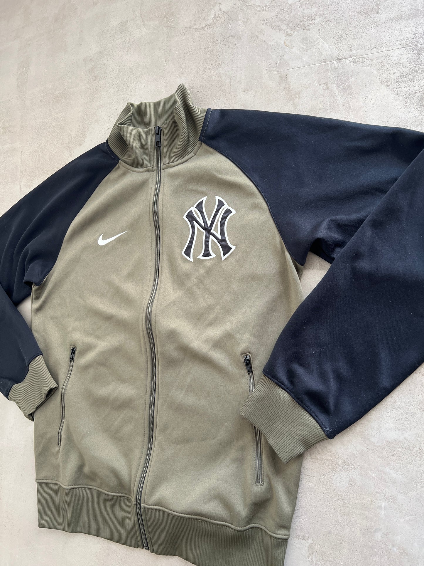 OLIVE/BLACK YANKEES NIKE TRACK JACKET - 2000S - M