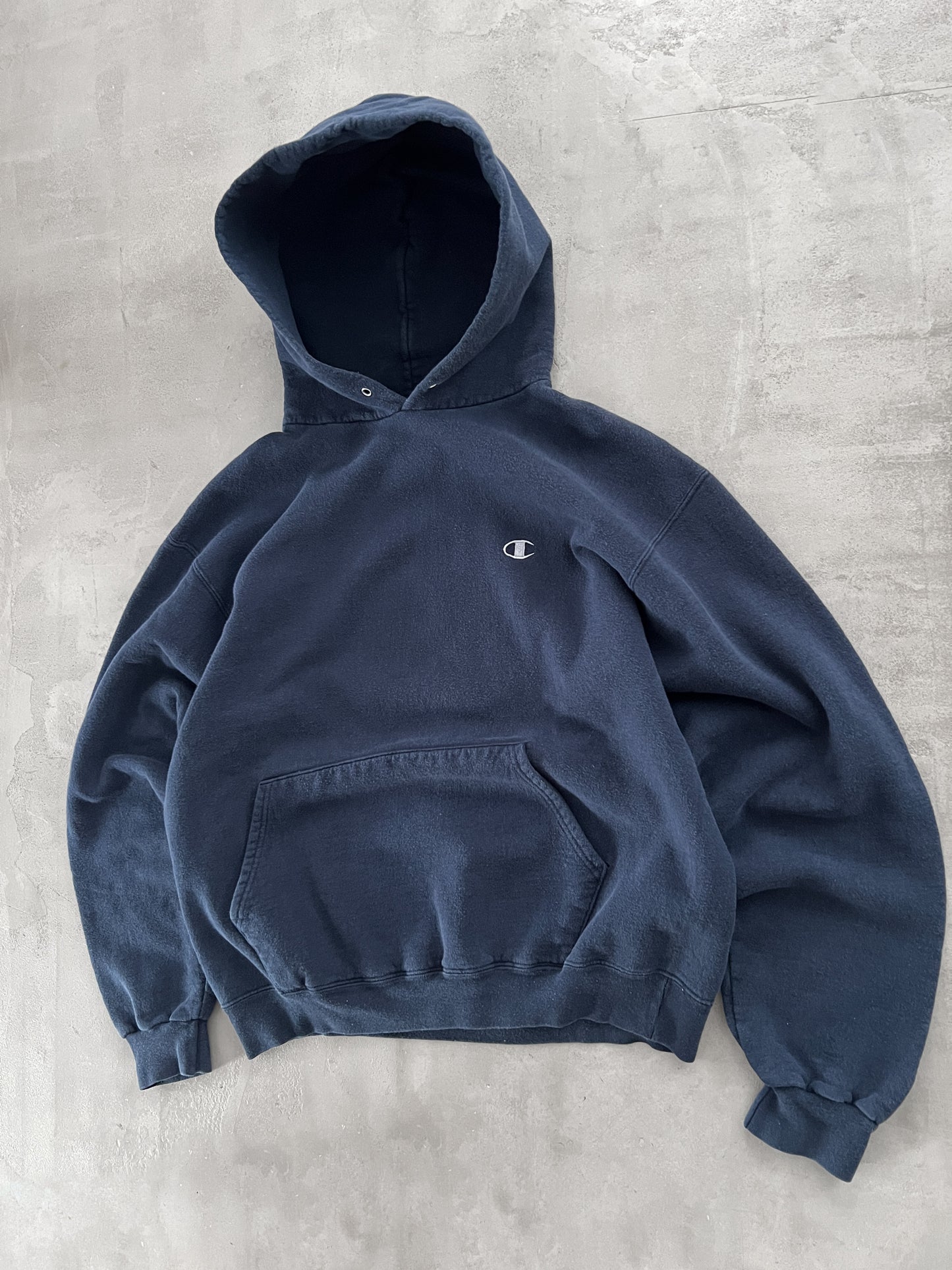 NAVY CHAMPION HOODIE - 1990S - M