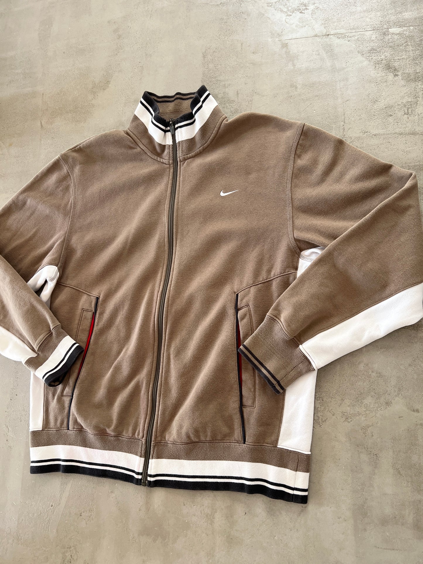BROWN NIKE TRACK JACKET - 2000S - L