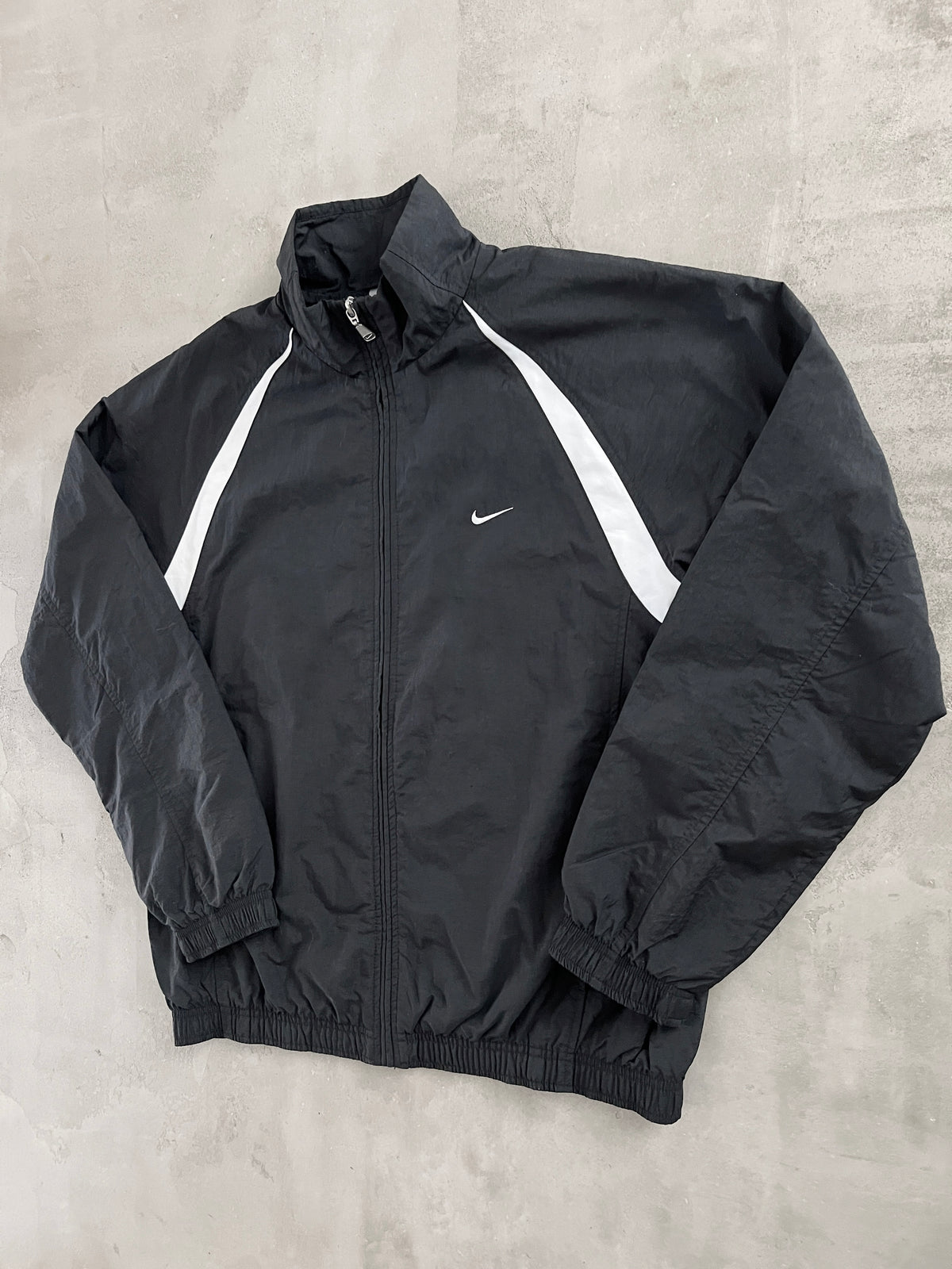 BLACK NIKE TRACK JACKET - 2000S - M
