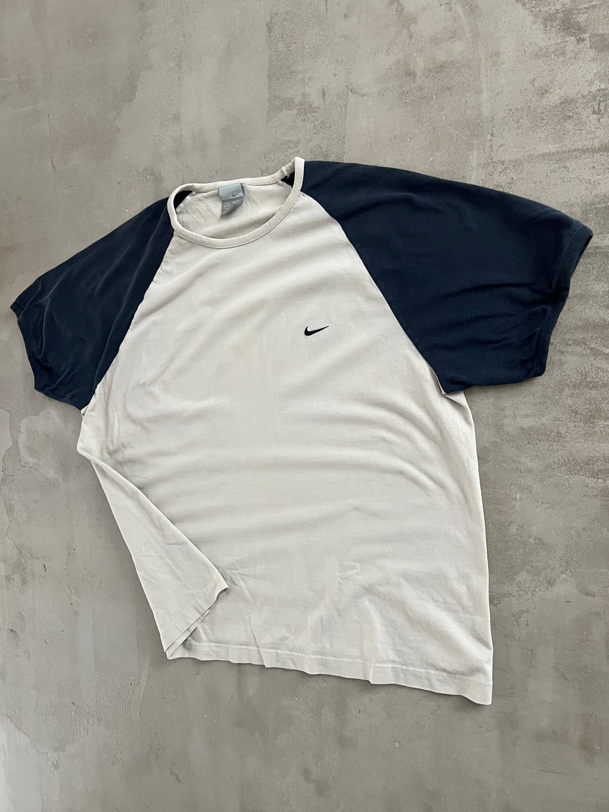 BEIGE NIKE TEE - 2000S - M