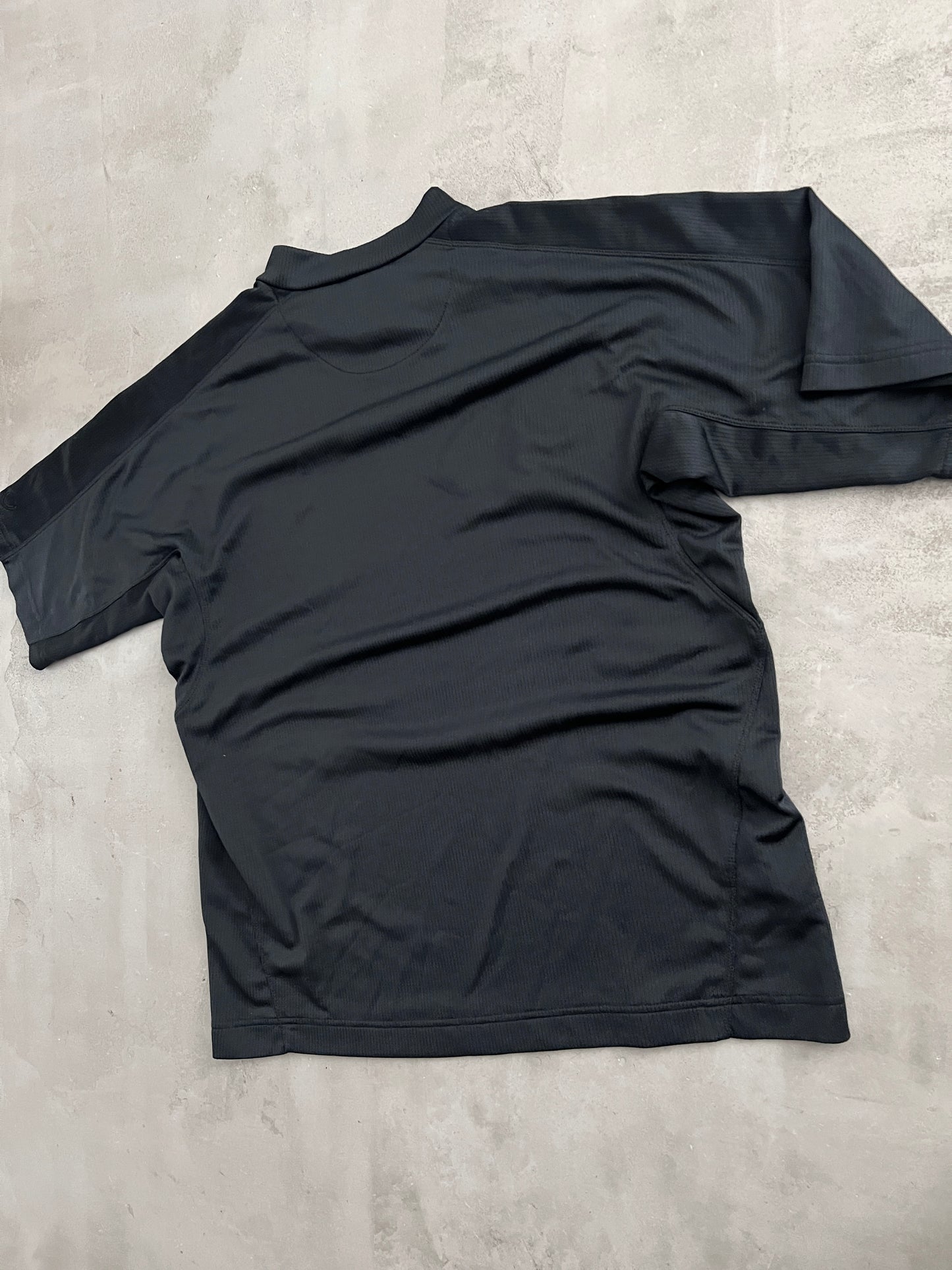 BLACK NIKE GOLF CLUB GERMANY TEE - 2000S - L