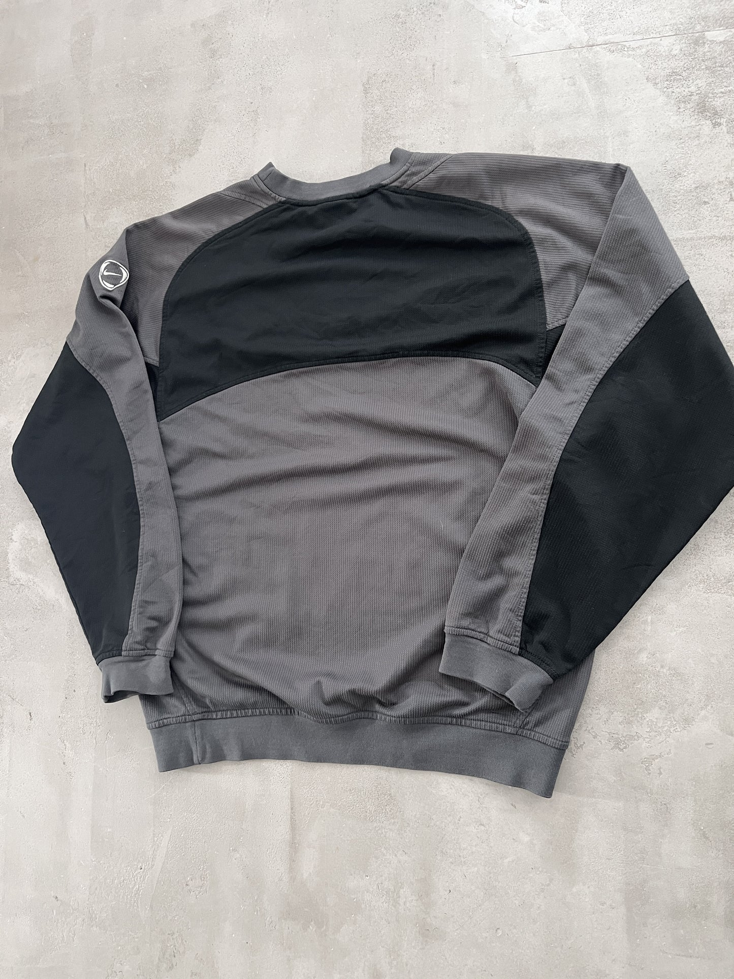 GREY VALENCIA NIKE SWEATER - 2000S - L/M