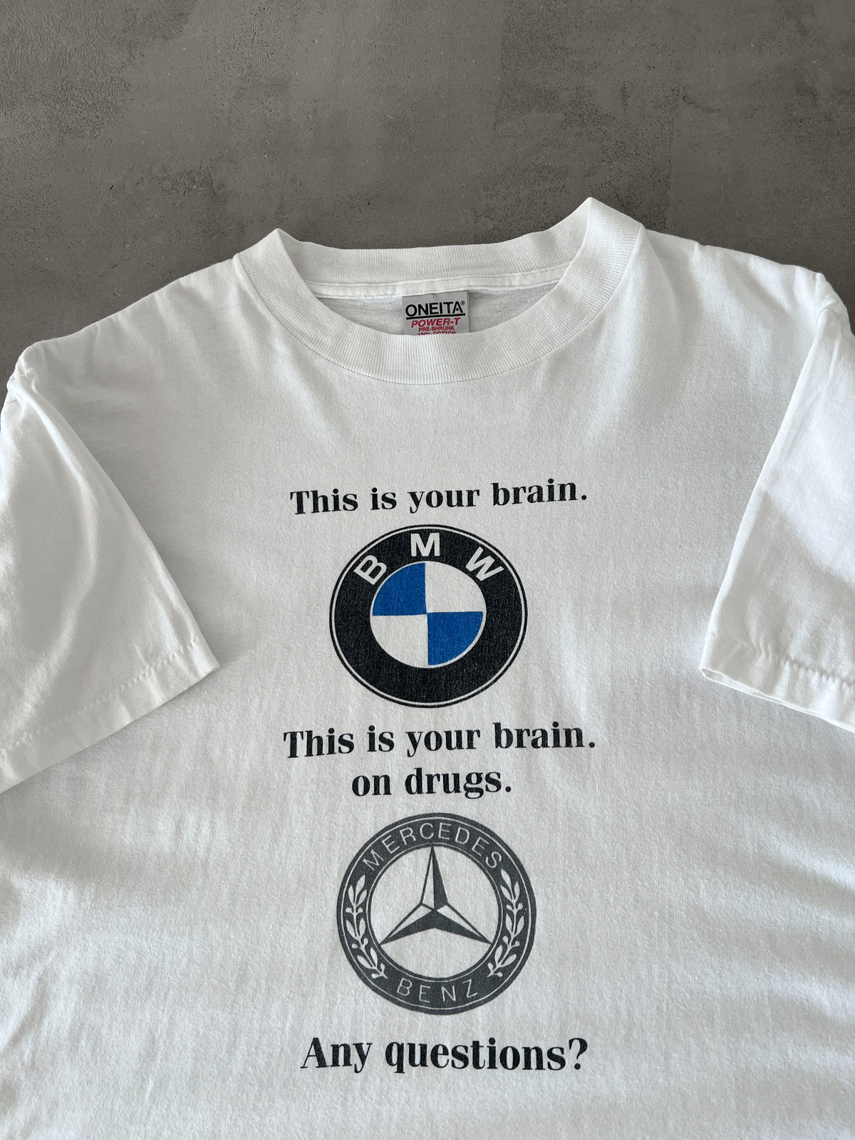 WHITE BENZ VS BMW BRAIN TEE - 1990S - L