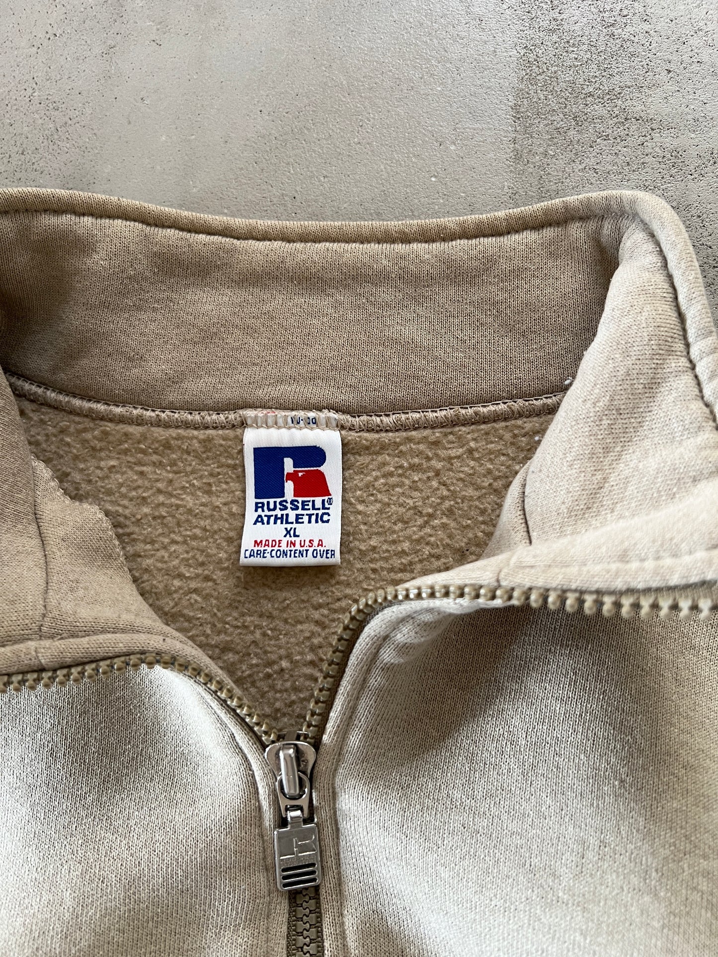 BEIGE RUSSELL HALFZIP - 1990S - L/XL