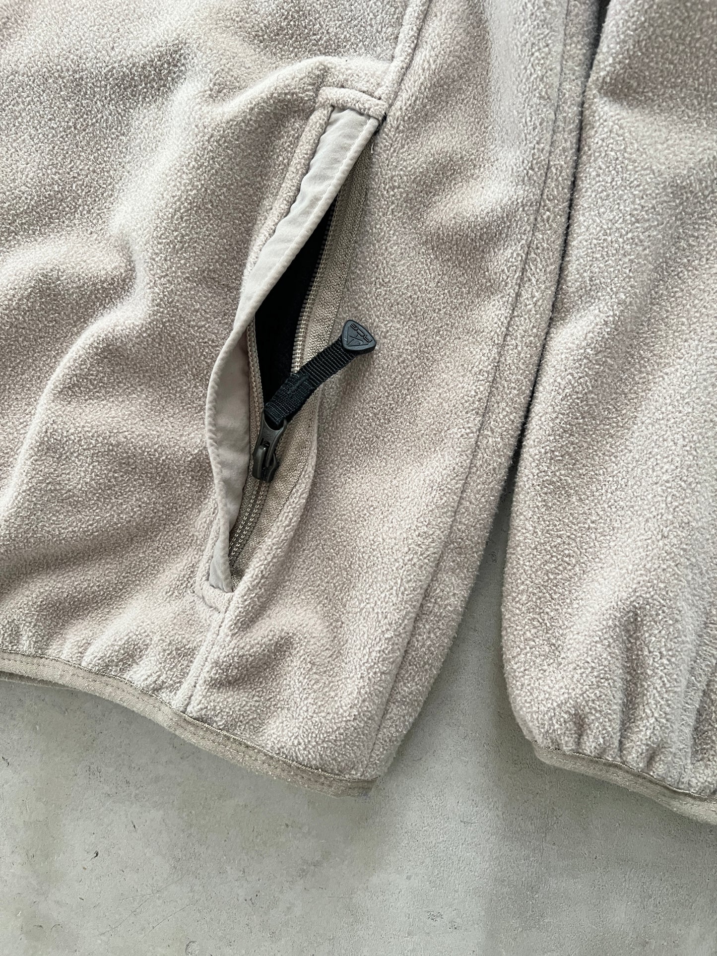 BEIGE/GREEN NIKE ACG FLEECE - 2000S - M