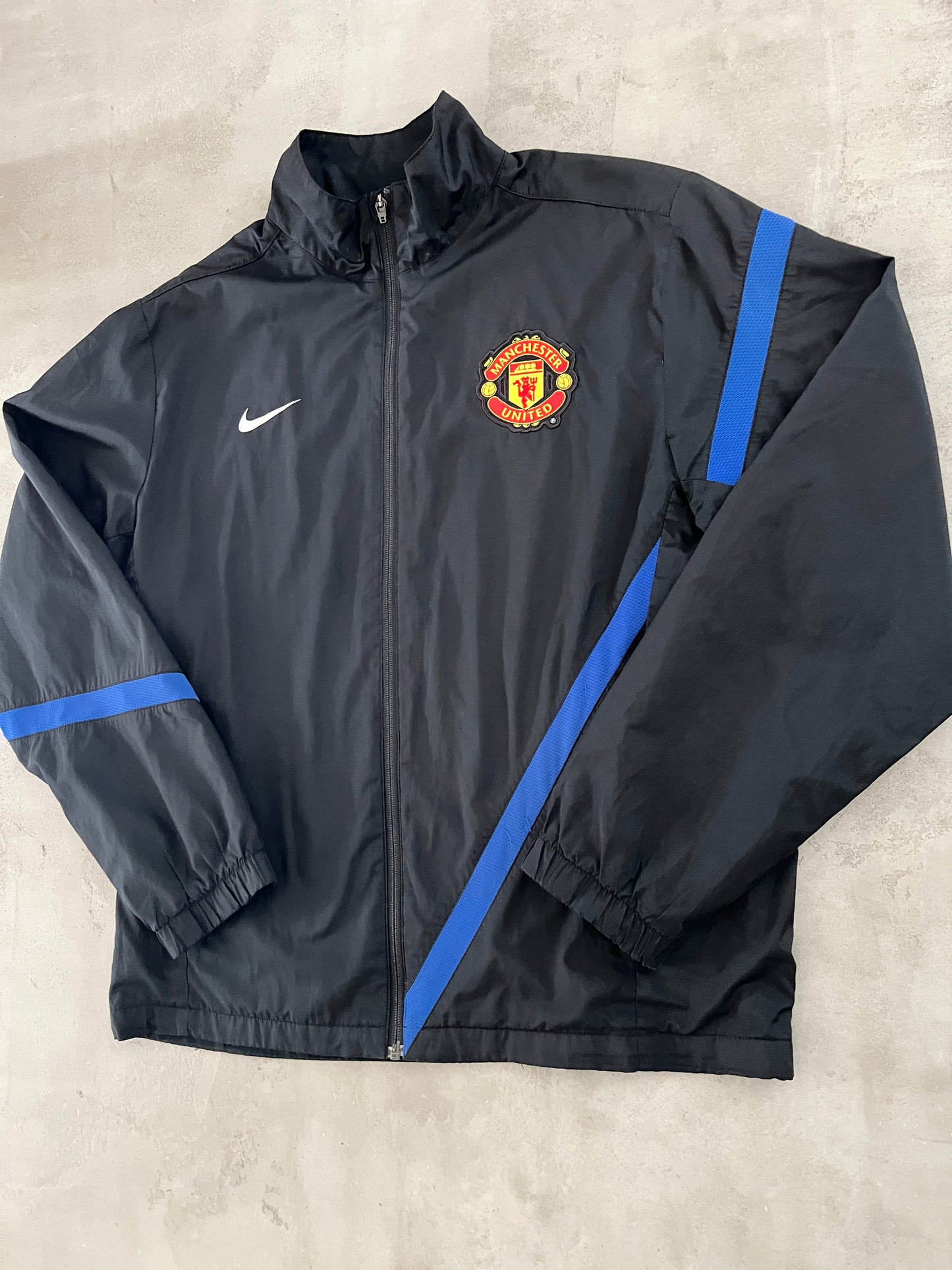 BLACK MANCHESTER UNITED JACKET - 2000S - L