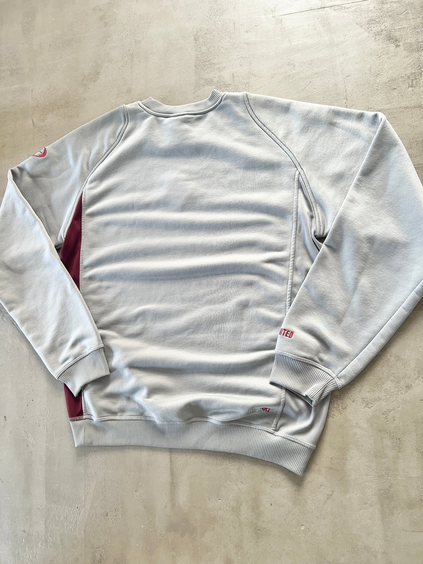GREY MANCHESTER UNITED NIKE SWEATER - 2000S - M