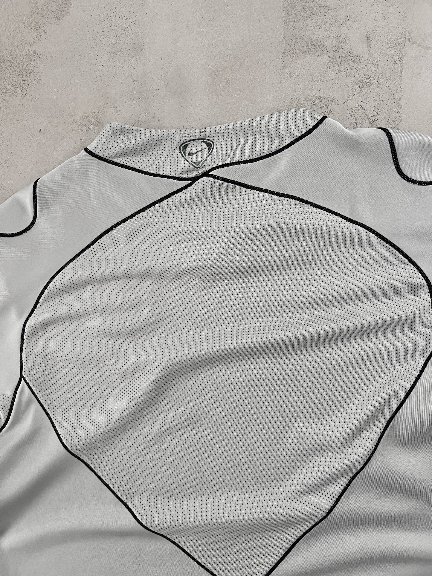 GREY PSG NIKE JERSEY - 2000S - L