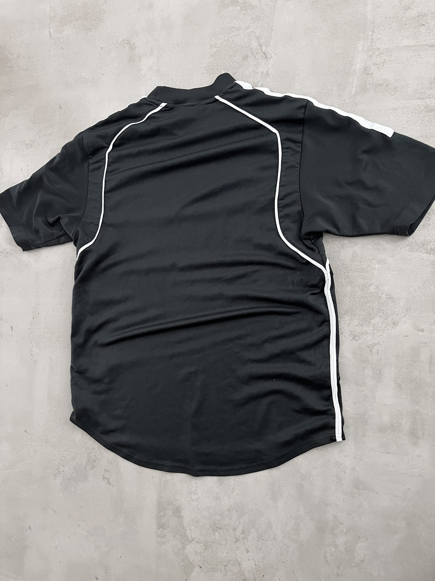 BLACK NIKE TEE - 2000S - L