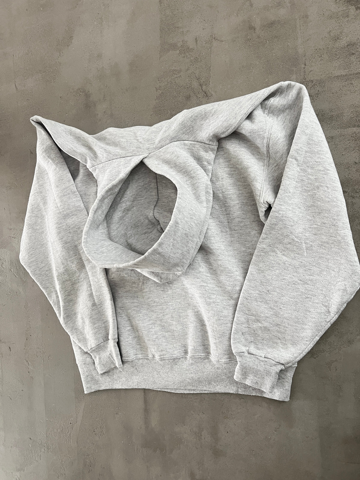 GREY RUSSELL HOODIE - 1990S - M