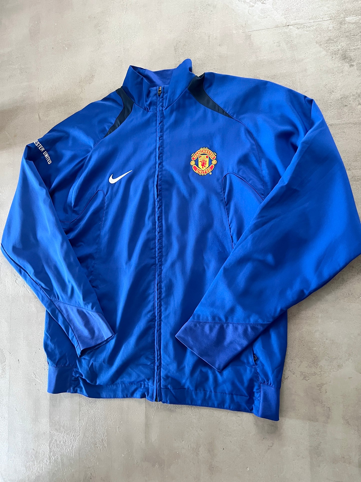 BLUE MANCHESTER UNITED NIKE JACKET - 2000S - L