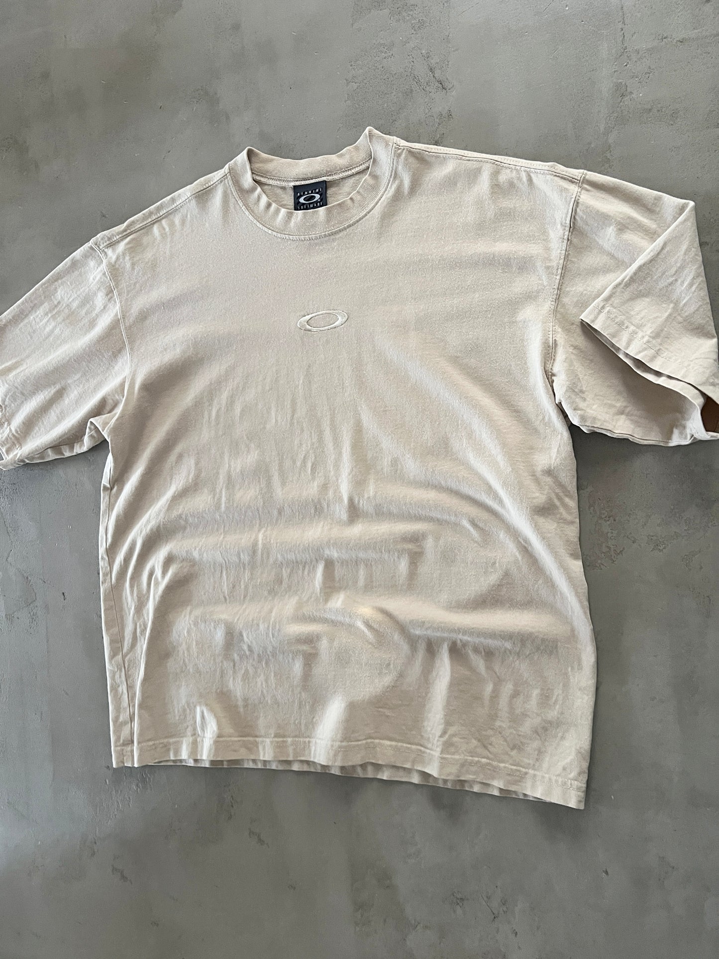 CREME OAKLEY SOFTWARE TEE - 1990S - L