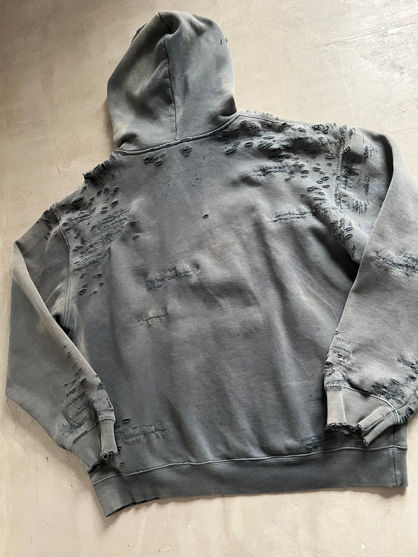FADED DISTRESSED BASS PRO HOODIE - 1990S - L/XL