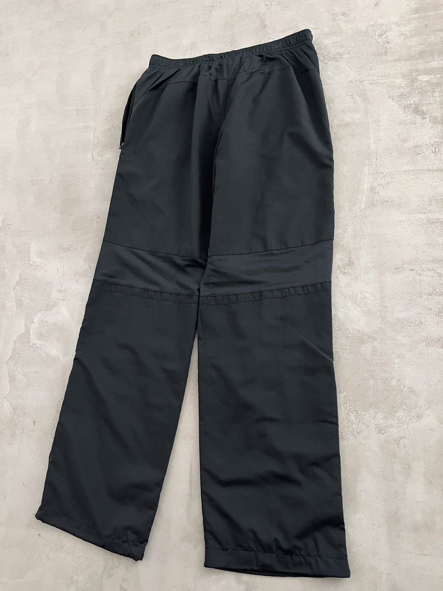 WHITE/BLACK PORTUGAL NIKE TRACKSUIT - 2000S - M/L