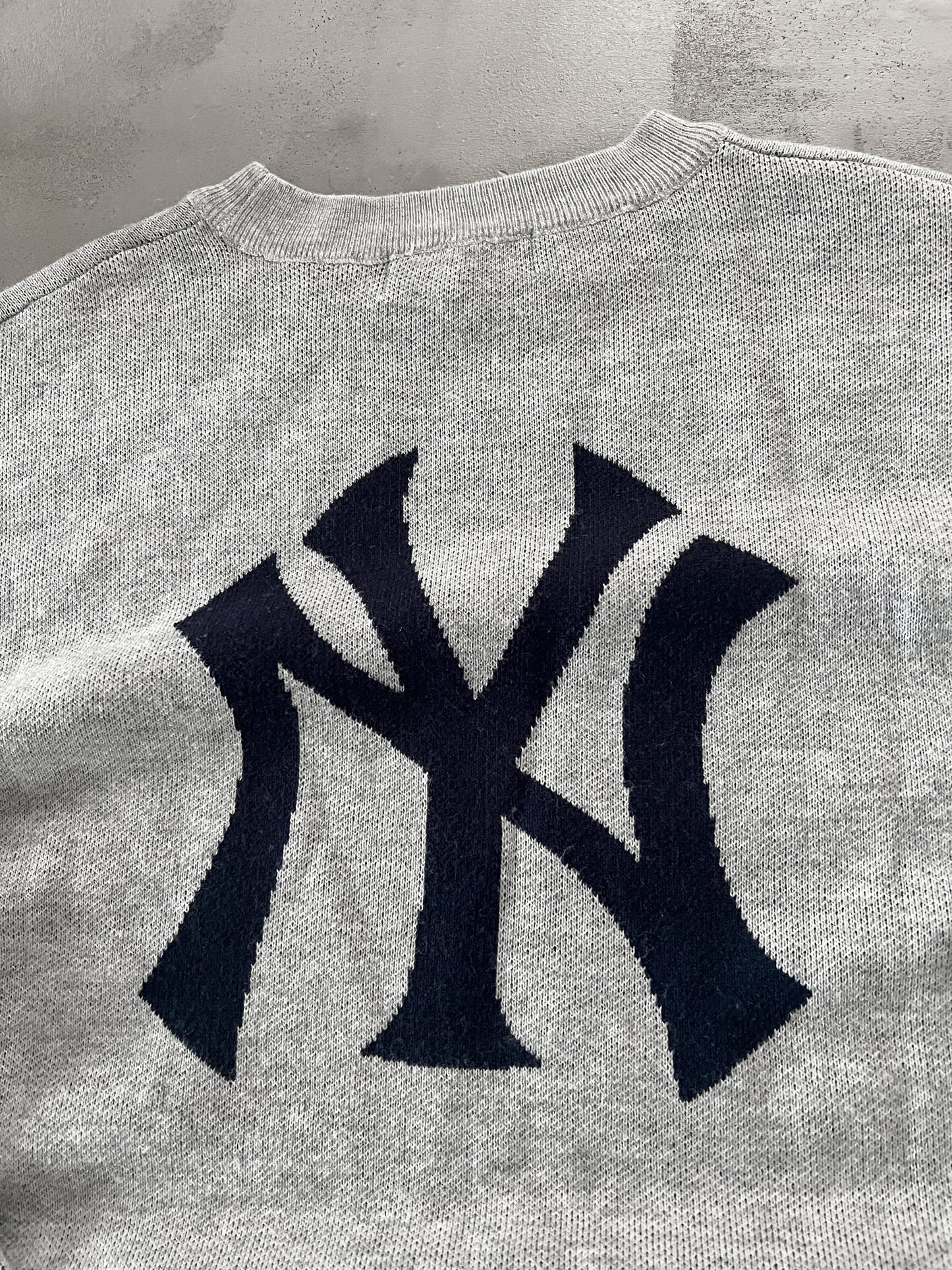 GREY YANKEES KNIT SWEATER - 1990S - XL/L