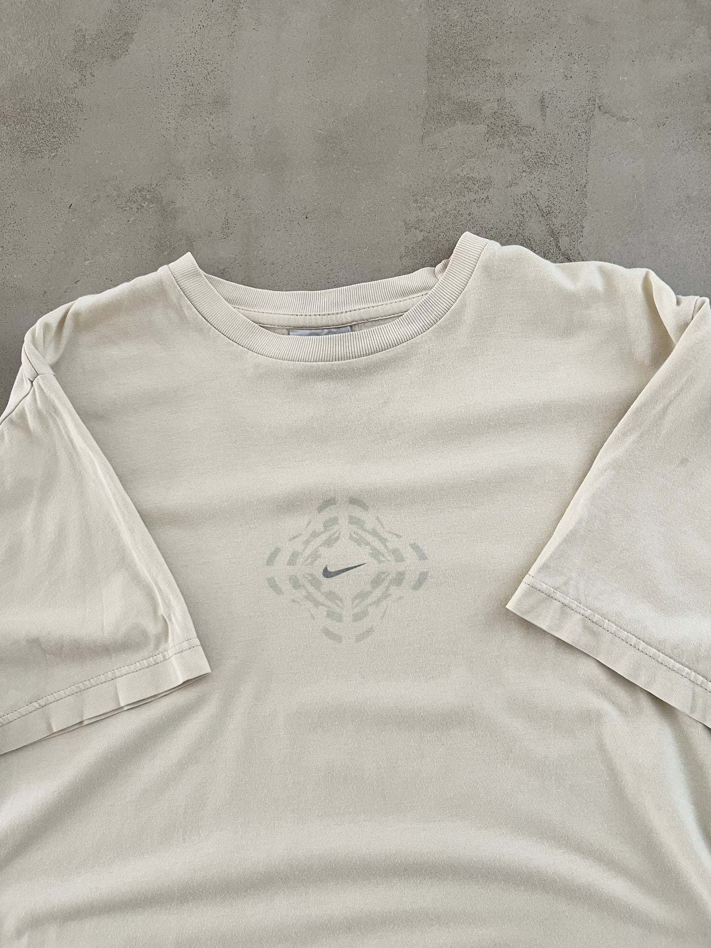 CREME NIKE TEE - 1990S - L/M