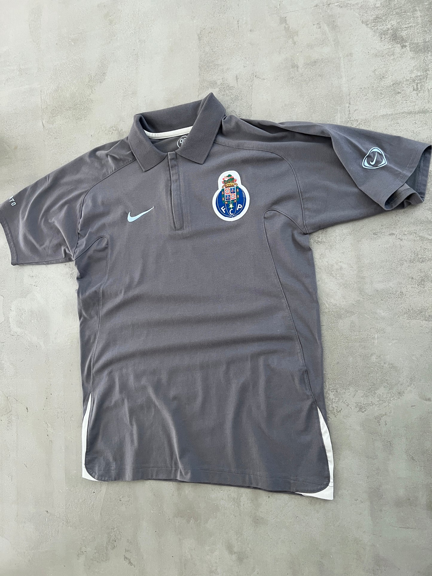 GREY/BABY BLUE FC PORTO NIKE POLO - 2000S - M
