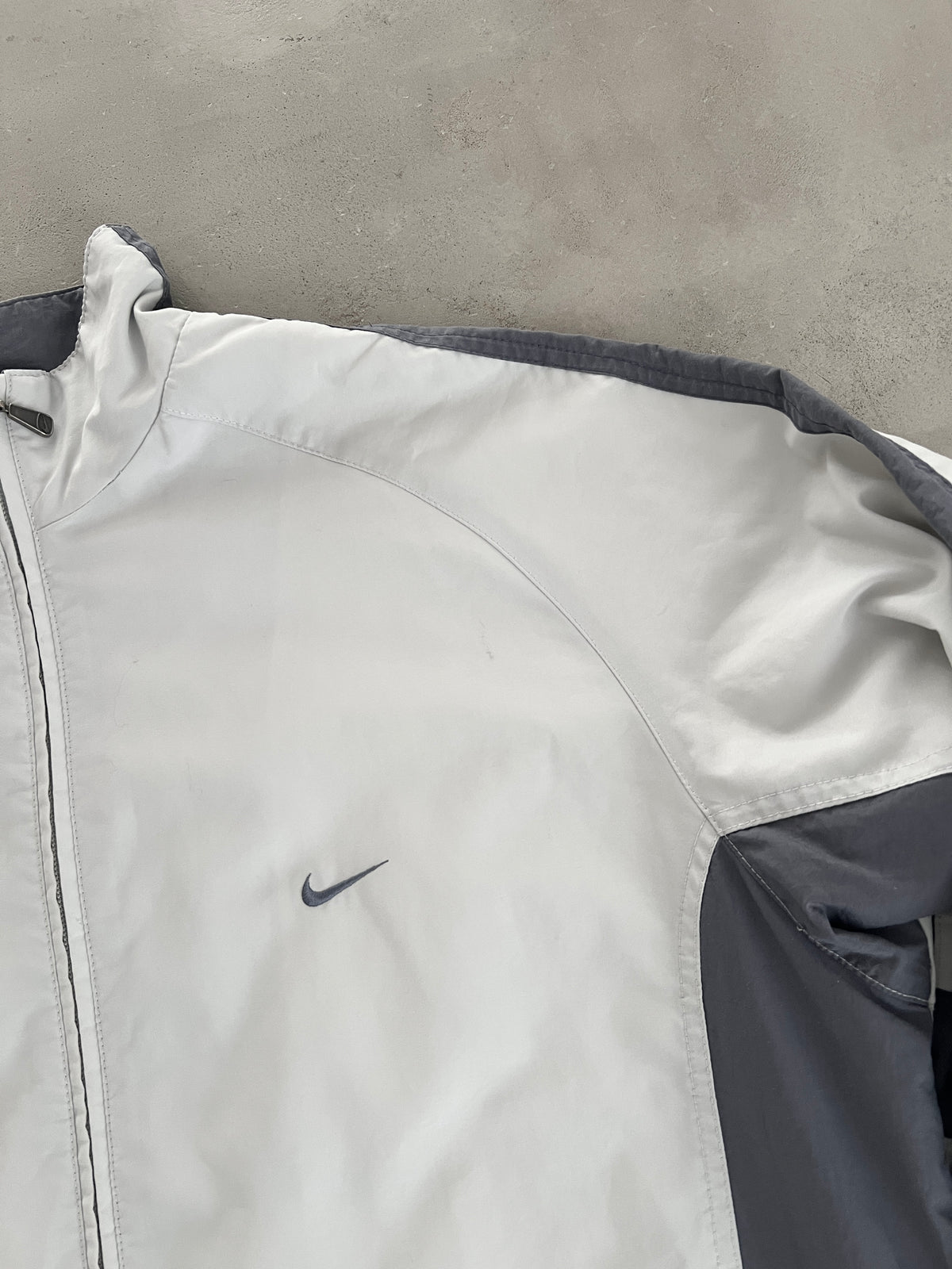 GREY NIKE TRACK JACKET - 2000S - XL