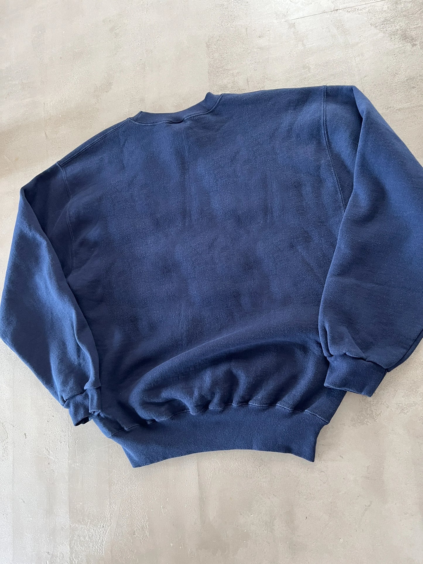 NAVY RUSSELL ATHELTIC SWEATER - 2000S - M