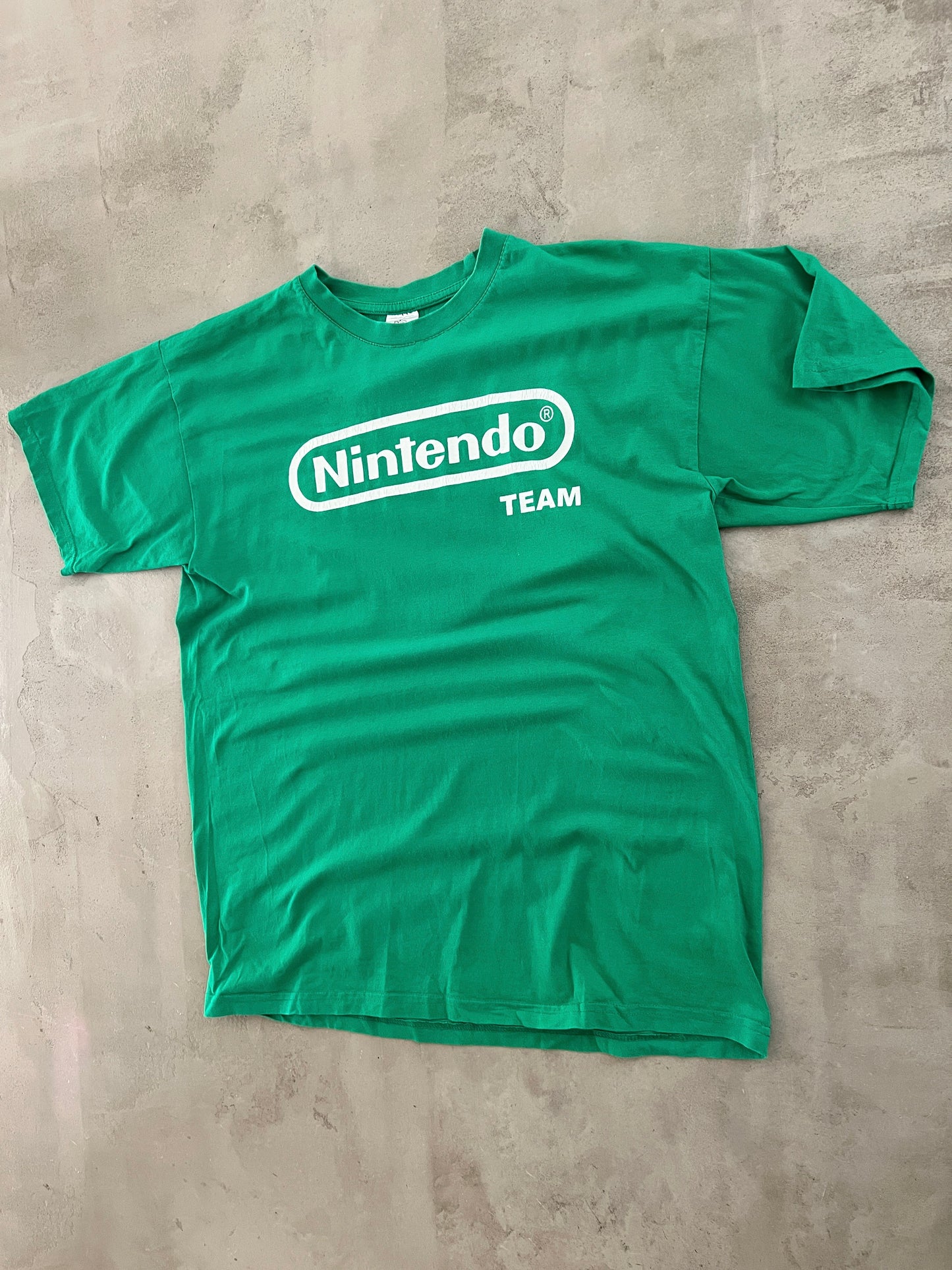 GREEN NINTENDO LUIGI TEE - 2000S - L