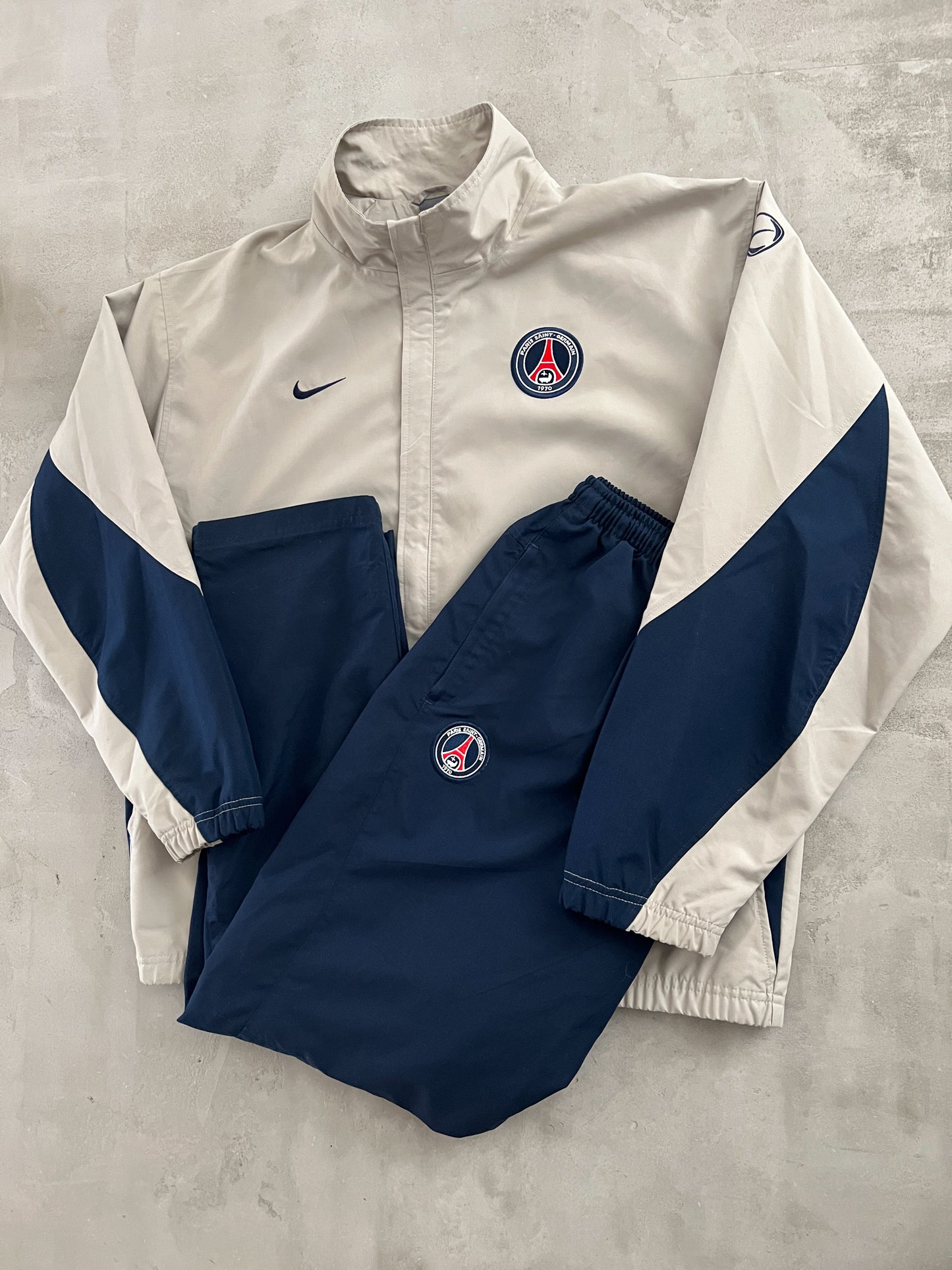 BEIGE/NAVY PSG NIKE TRACKSUIT - 2000S - XL/L