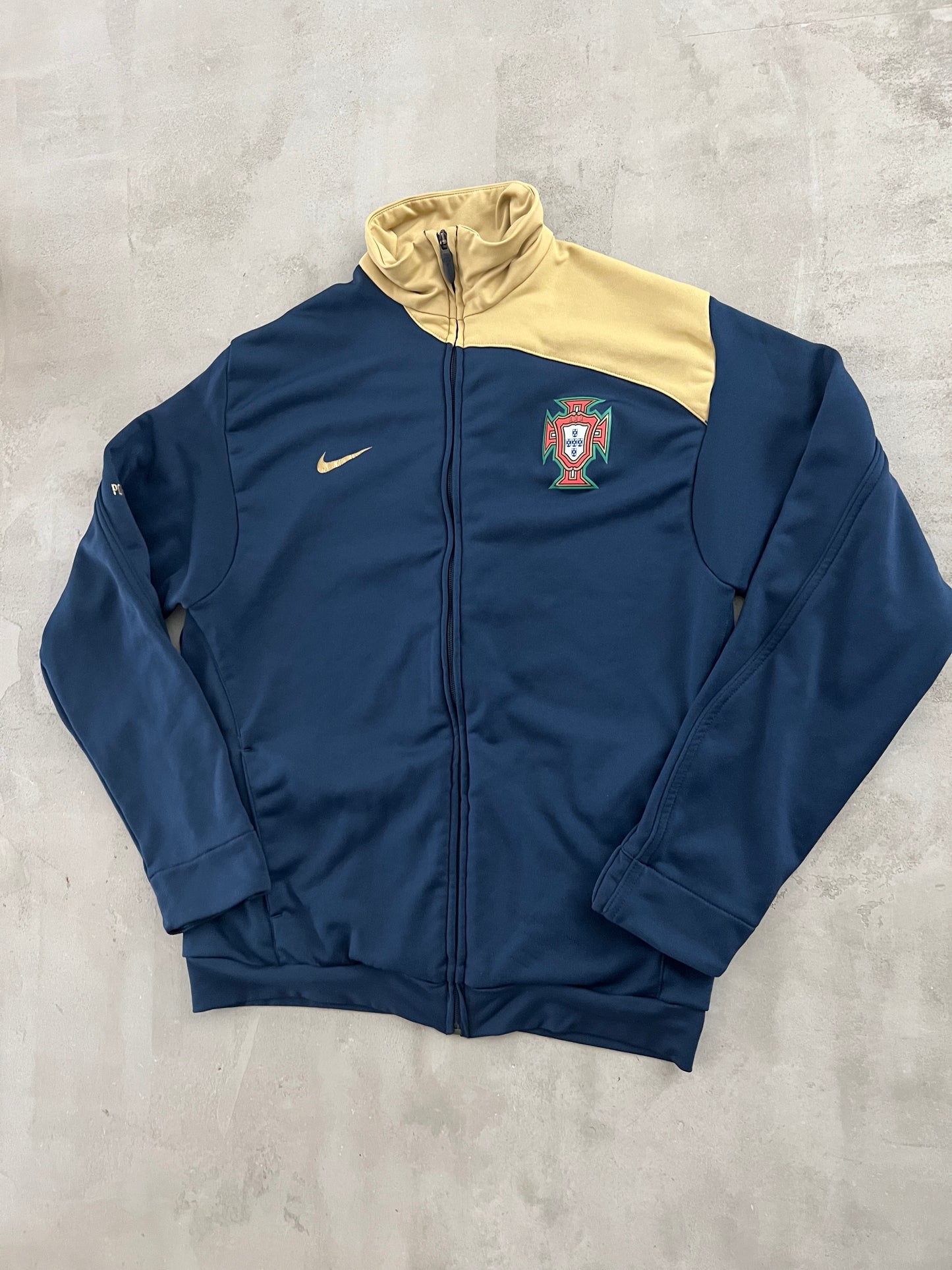 NAVY/CREME PORTUGAL NIKE JACKET - 2000S - M