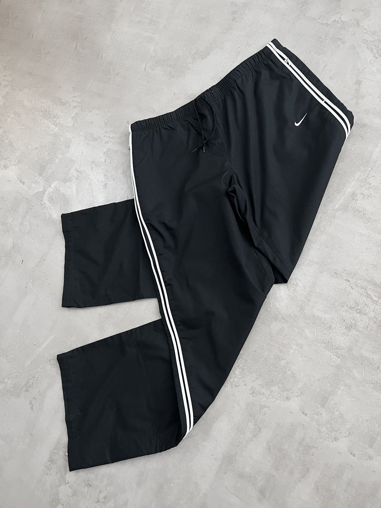 BLACK NIKE TRACK PANTS - 2000S - L