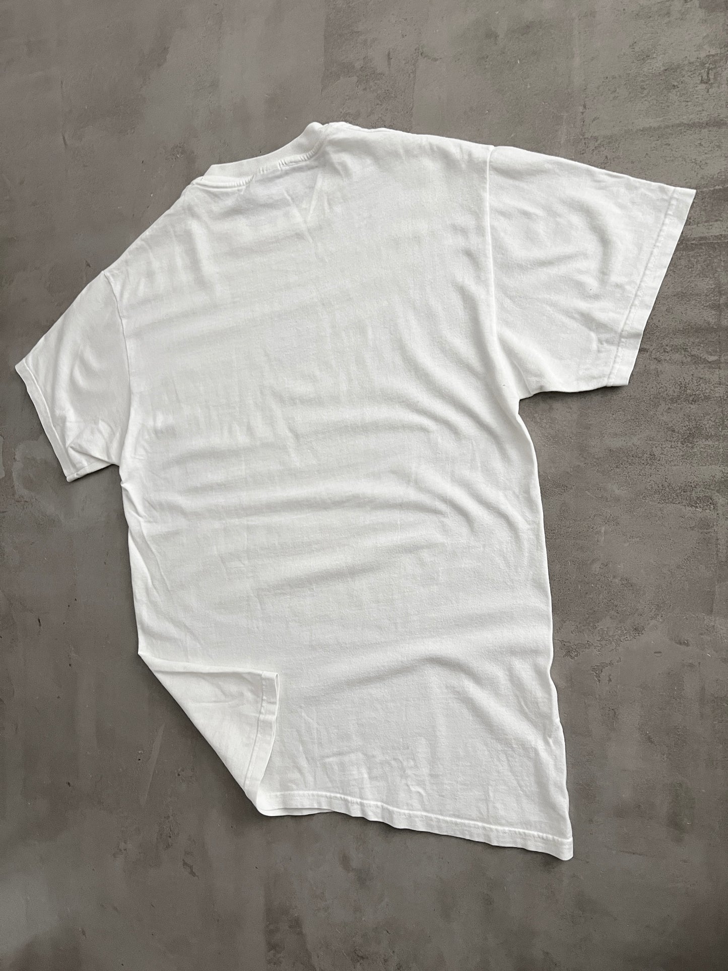 WHITE APPLE TEE - 2000S - L