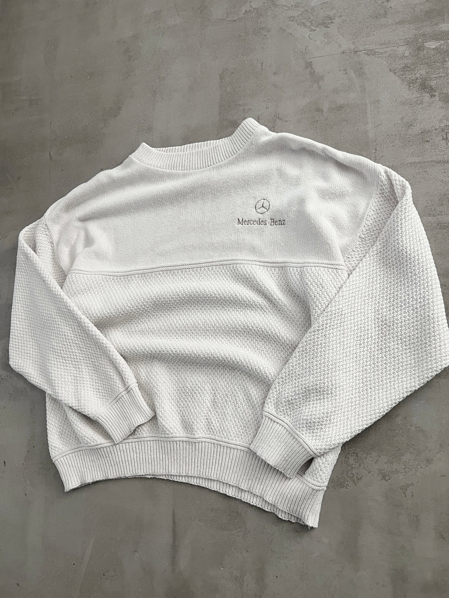CREME MERCEDES BENZ KNIT - 1990S - L/M