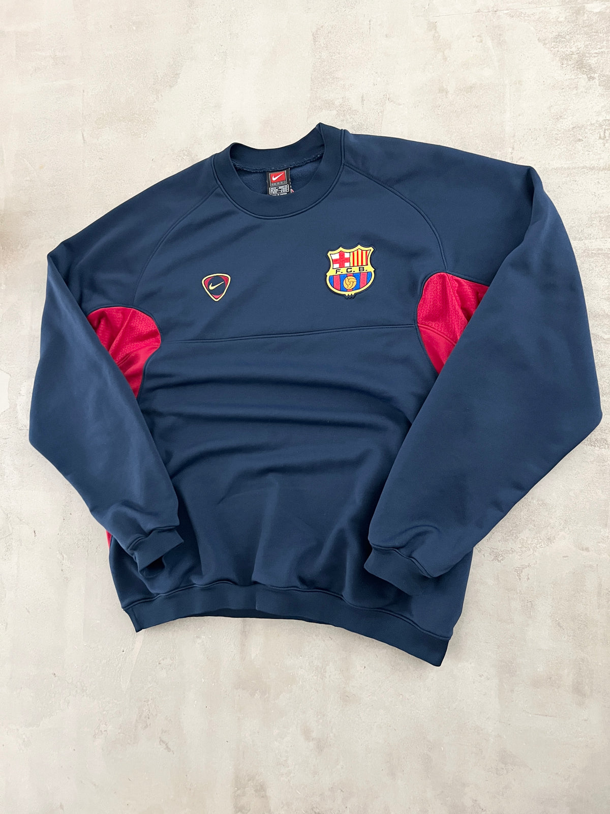 NAVY BARCELONA NIKE SWEATER - 2000S - L
