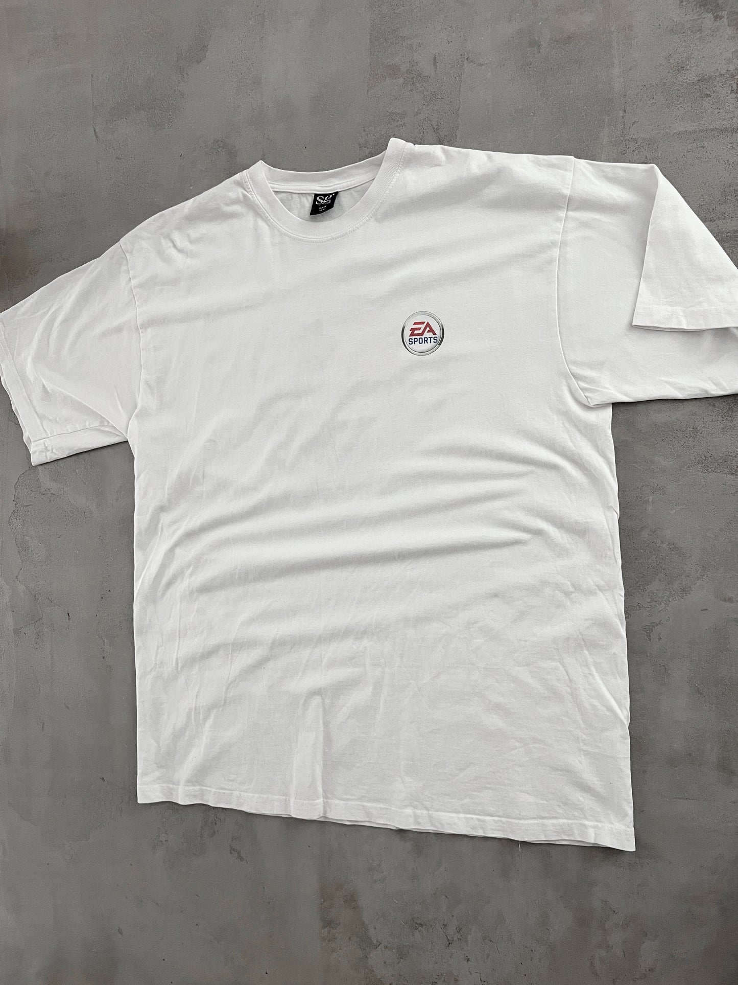 WHITE EA SPORTS PROMO TEE - 2000S - XL