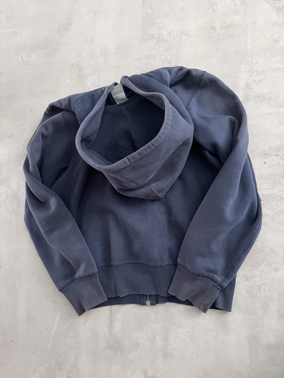 FADED NAVY NIKE ZIP UP HOODIE - 2000S - S