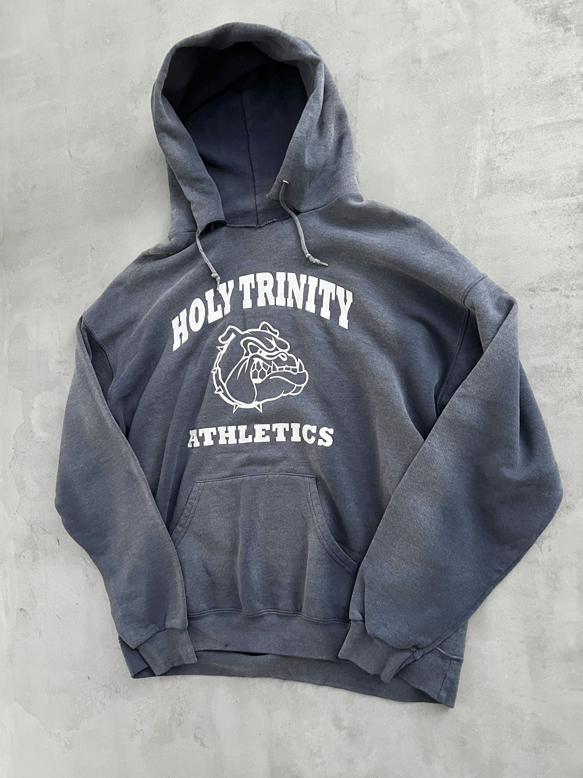 FADED NAVY TRINITY ATHLETICS HOODIE - 1990S - M/L