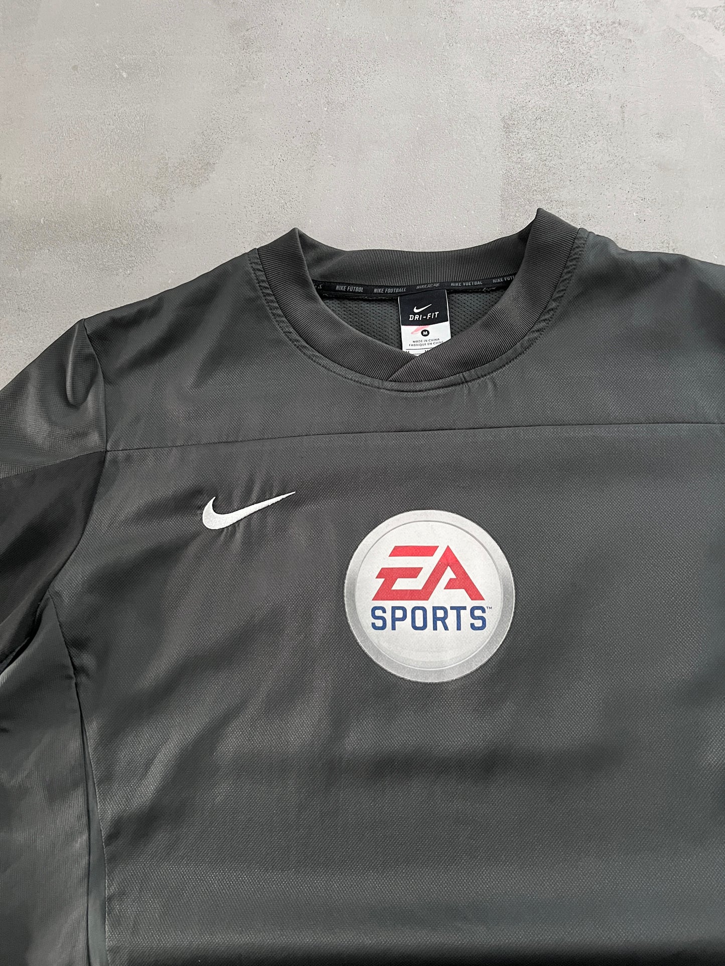 GREY EA SPORTS NIKE LONGSLEEVE - 2000S - L/M
