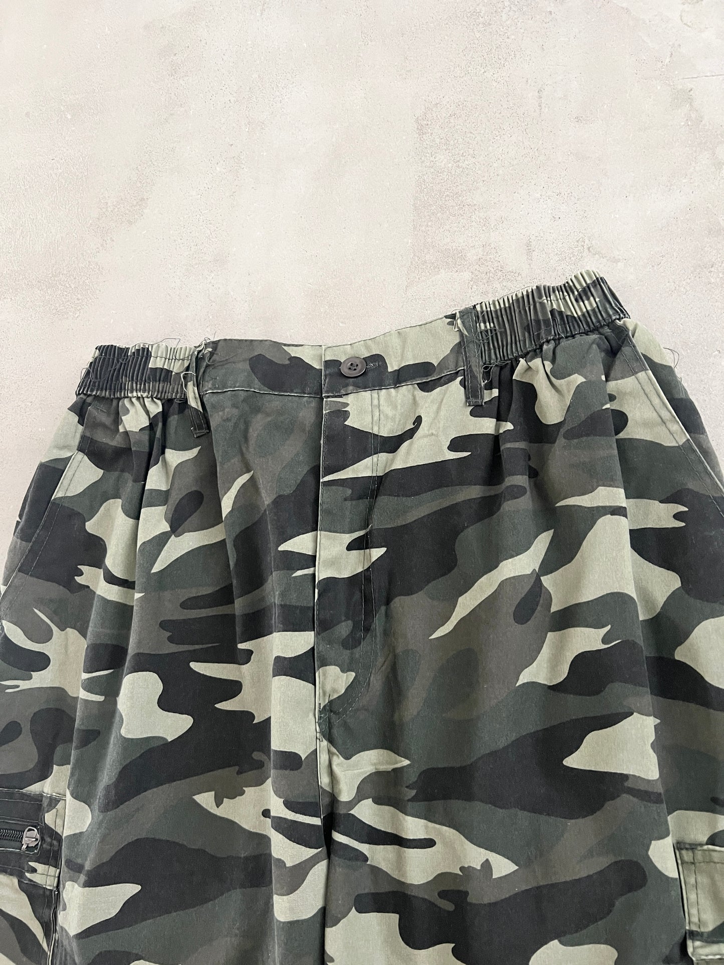CAMO SHORTS - 2000S - L/M