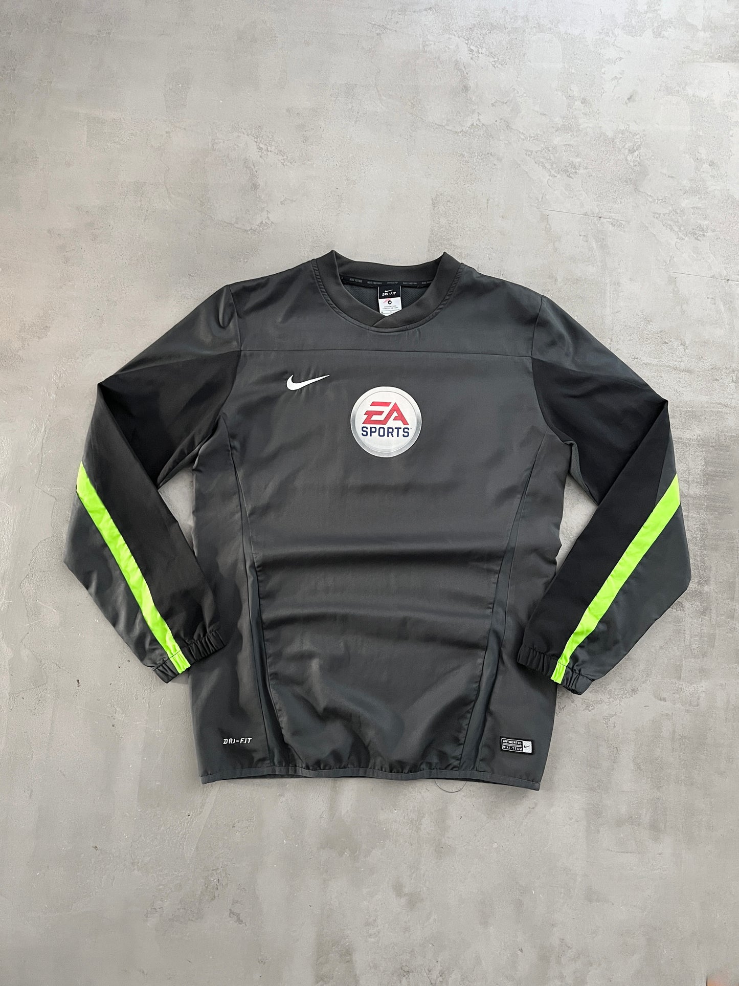 GREY EA SPORTS NIKE LONGSLEEVE - 2000S - L/M