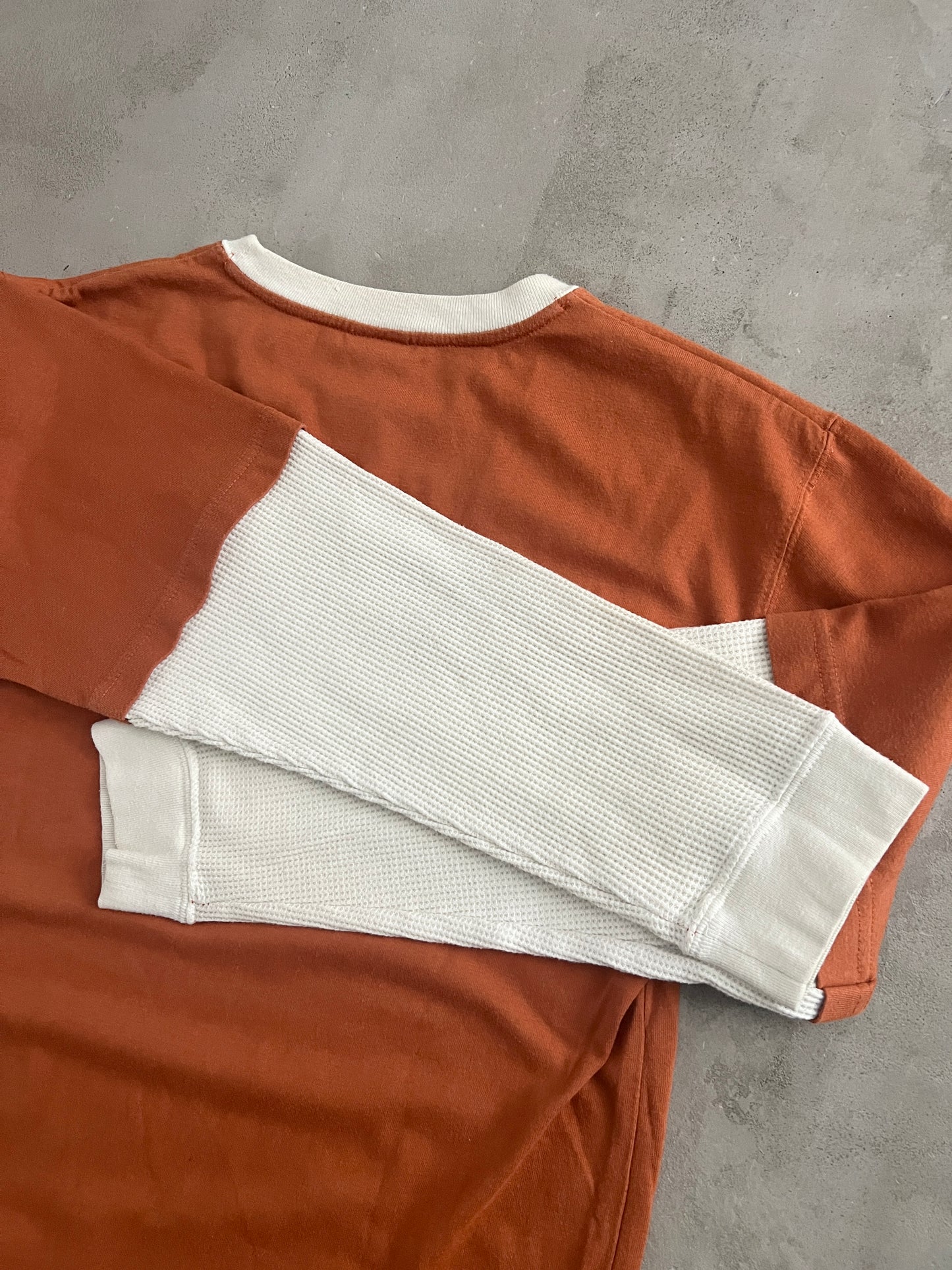 ORANGE/CREME TEXAS NIKE LONGSLEEVE - 2000S - XS