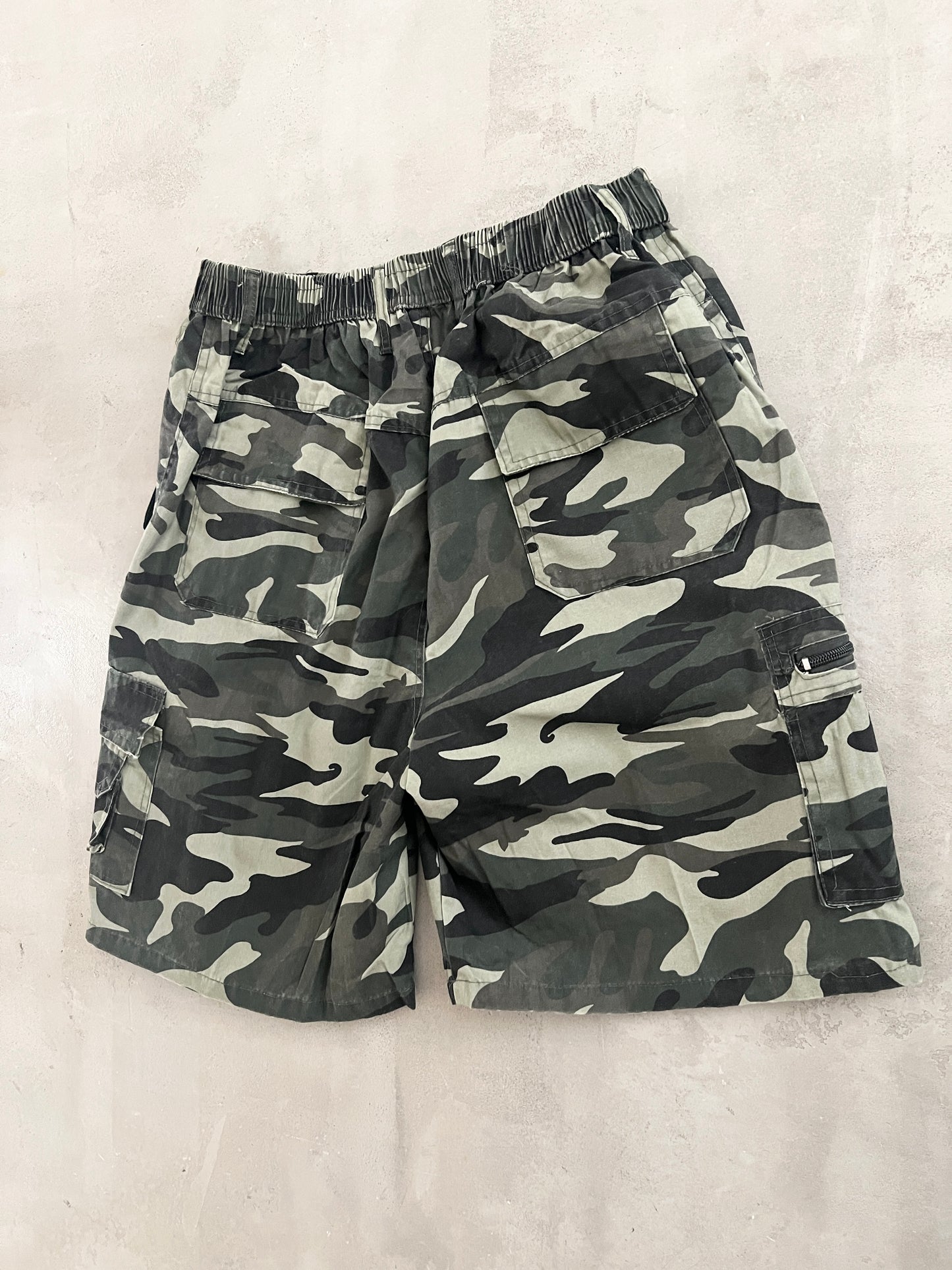 CAMO SHORTS - 2000S - L/M