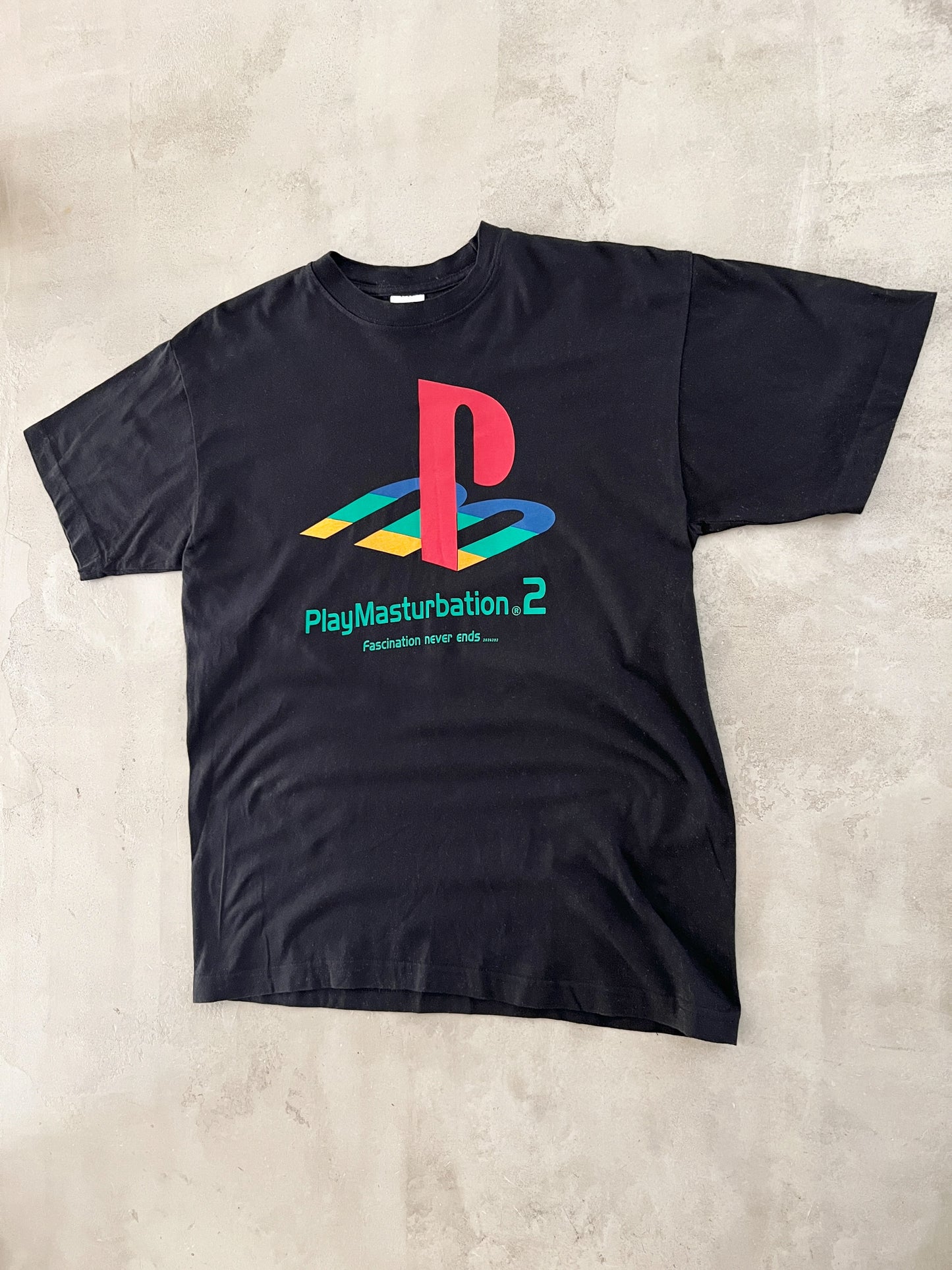 BLACK PLAYSTATION 2 PARODY TEE - 2000S - S/M