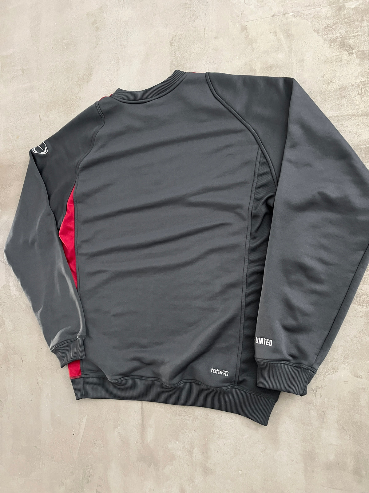 GREY MANCHESTER UNITED NIKE SWEATER - 2000S - L