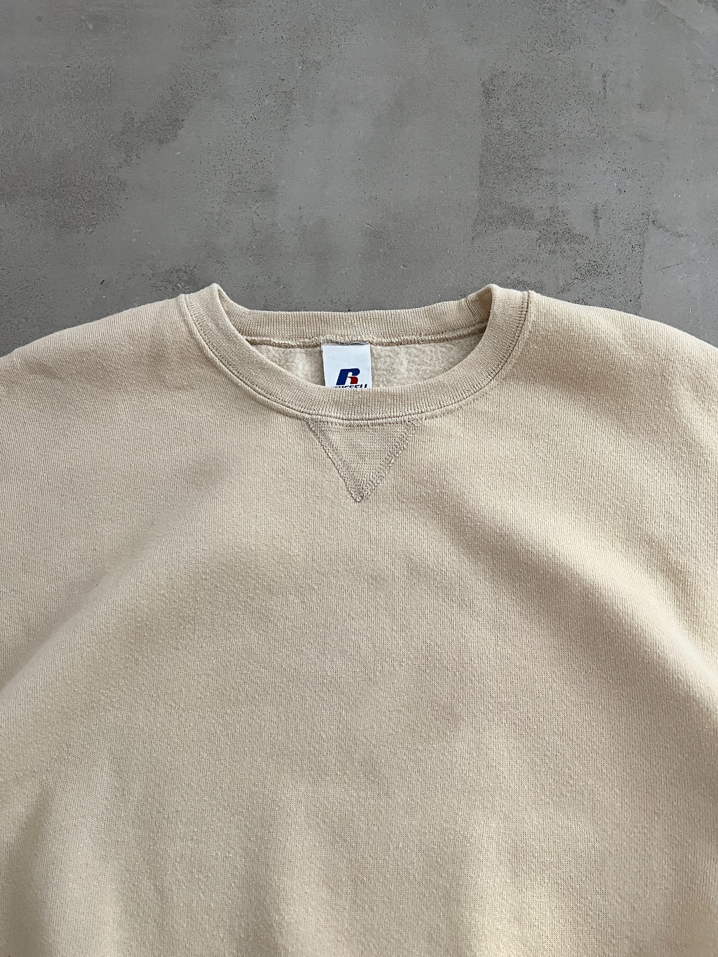 CREME RUSSELL SWEATER - 1990S - L