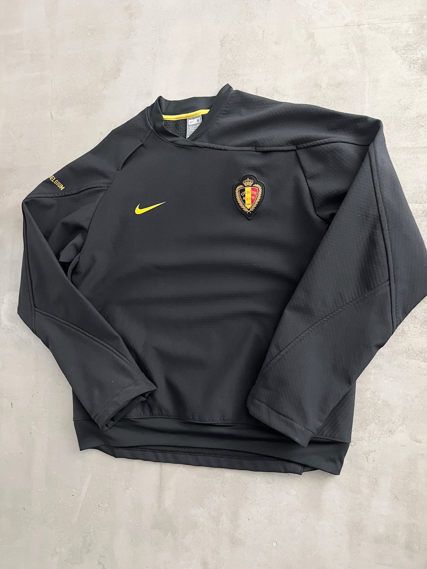 BLACK BELGIUM NIKE SWEATER - 2000S - M