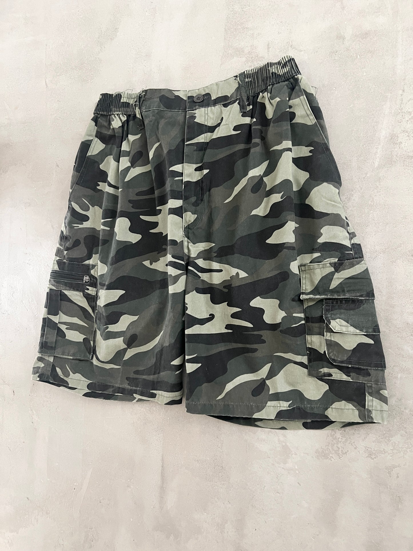 CAMO SHORTS - 2000S - L/M