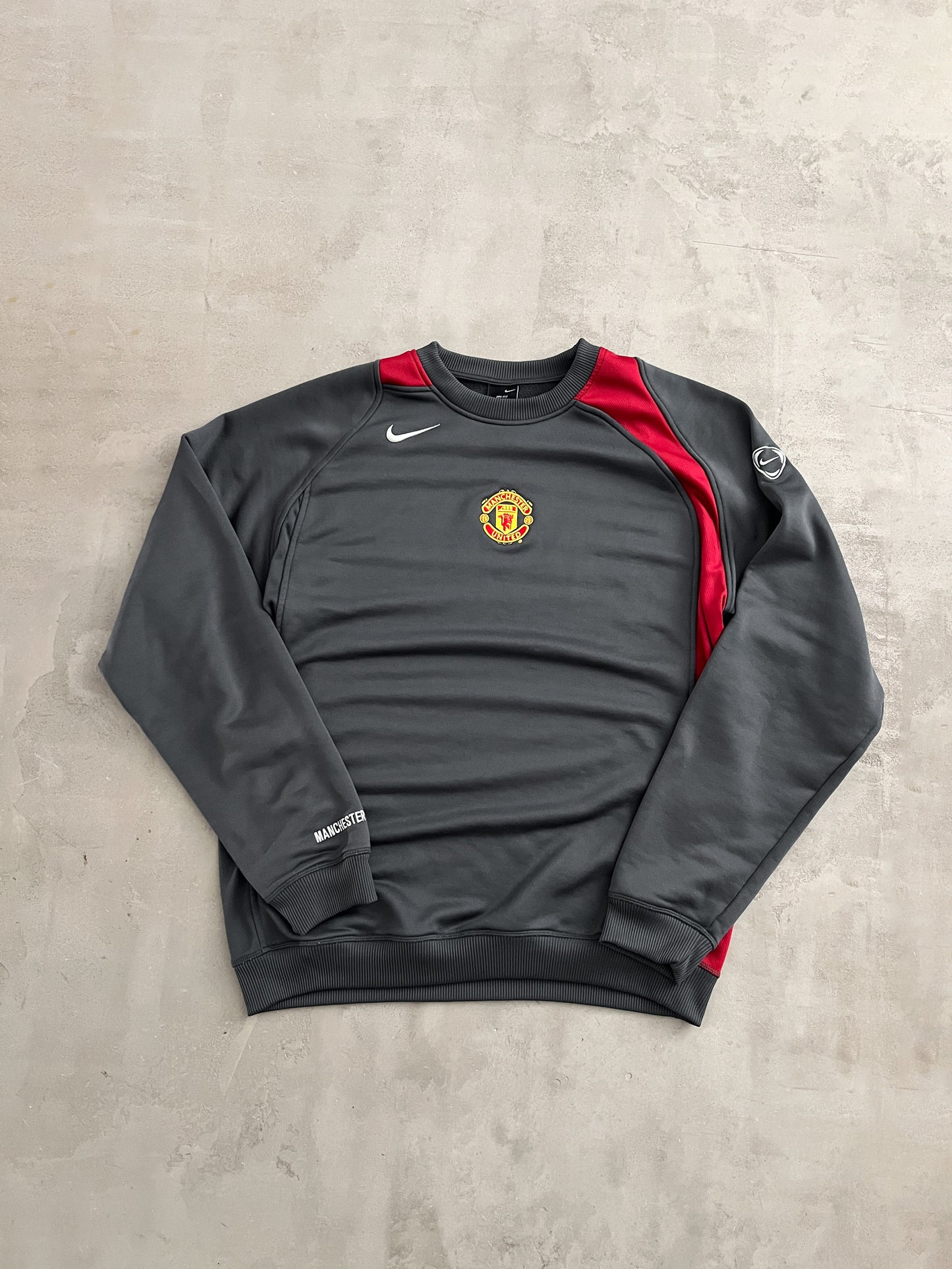 GREY MANCHESTER UNITED NIKE SWEATER - 2000S - L