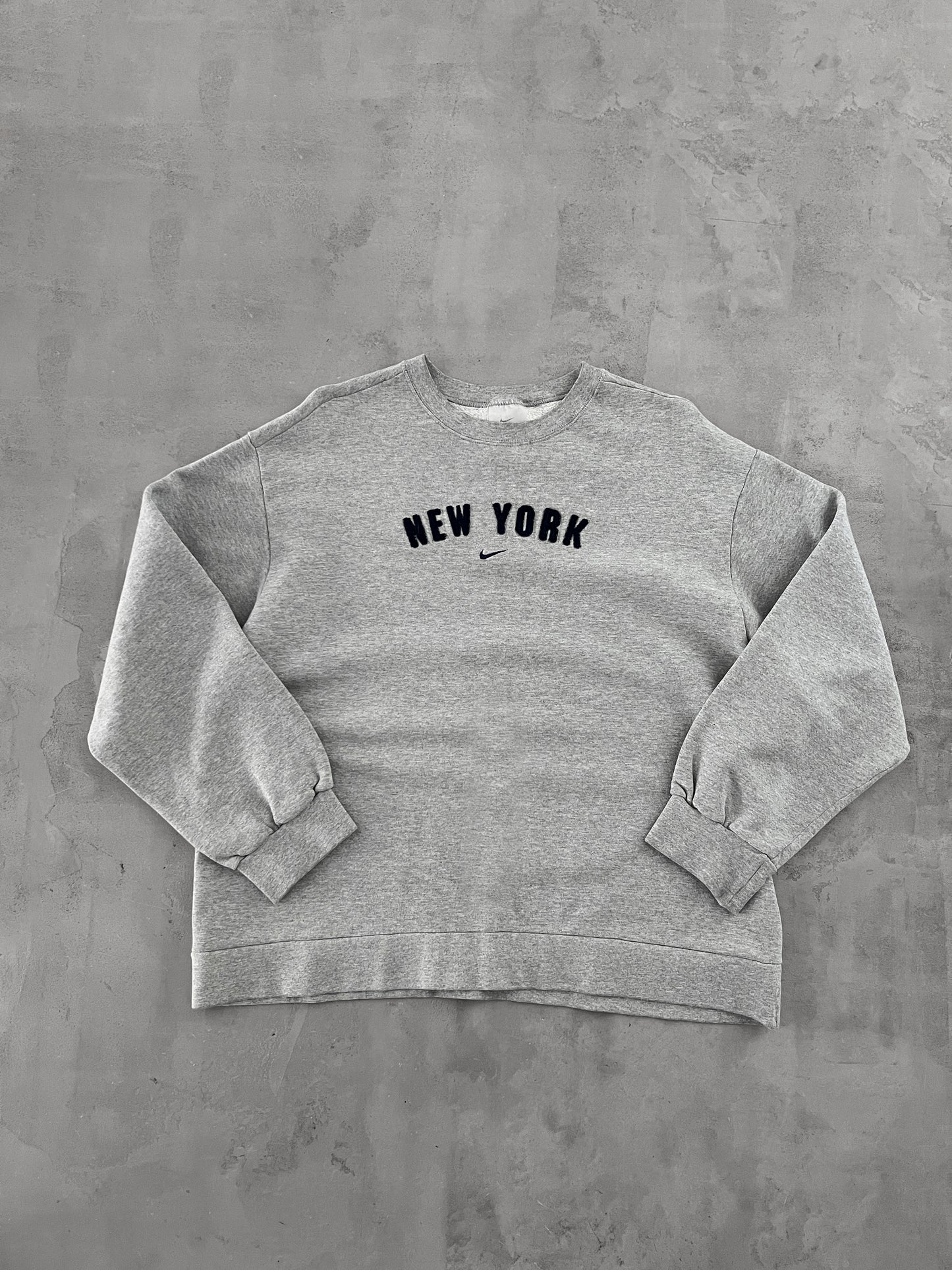 GREY NIKE NEW YORK SWEATER - 1990S - S/M