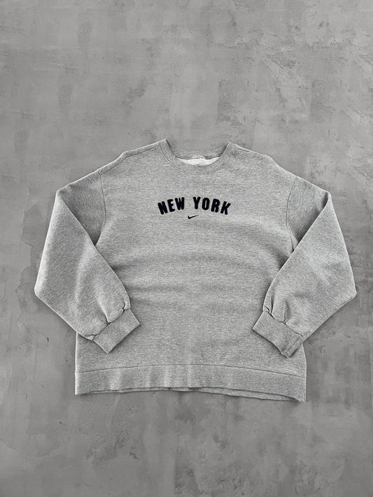 GREY NIKE NEW YORK SWEATER - 1990S - S/M