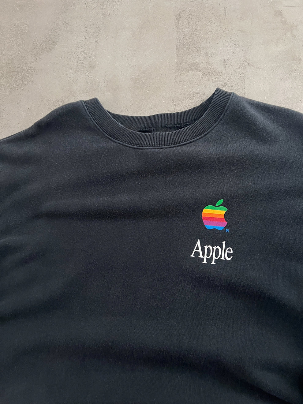 BLACK APPLE SWEATER - 1980S - M/S